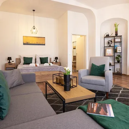 Szabadsag Ter Apartament Veszprém