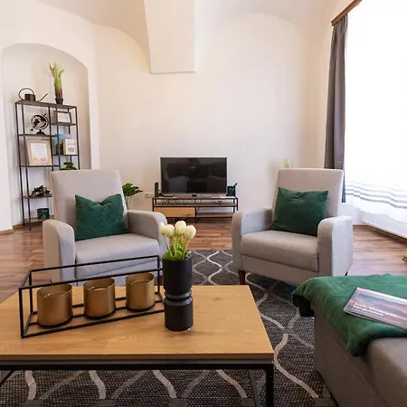 Apartment Szabadsag Ter Veszprém