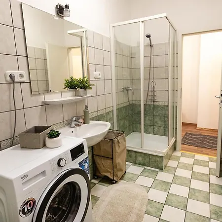 Szabadsag Ter Apartment *